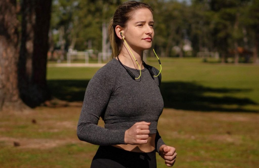 fone bluetooth para corridas ao ar livre
