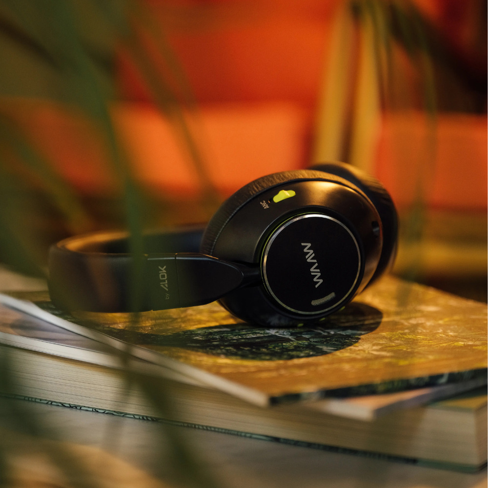 fones-de-ouvido-preto-livros.png