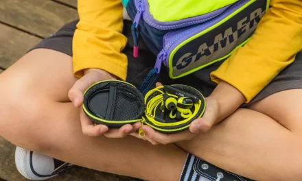 Guia definitivo: como enrolar seus fones de ouvido sem emaranhar